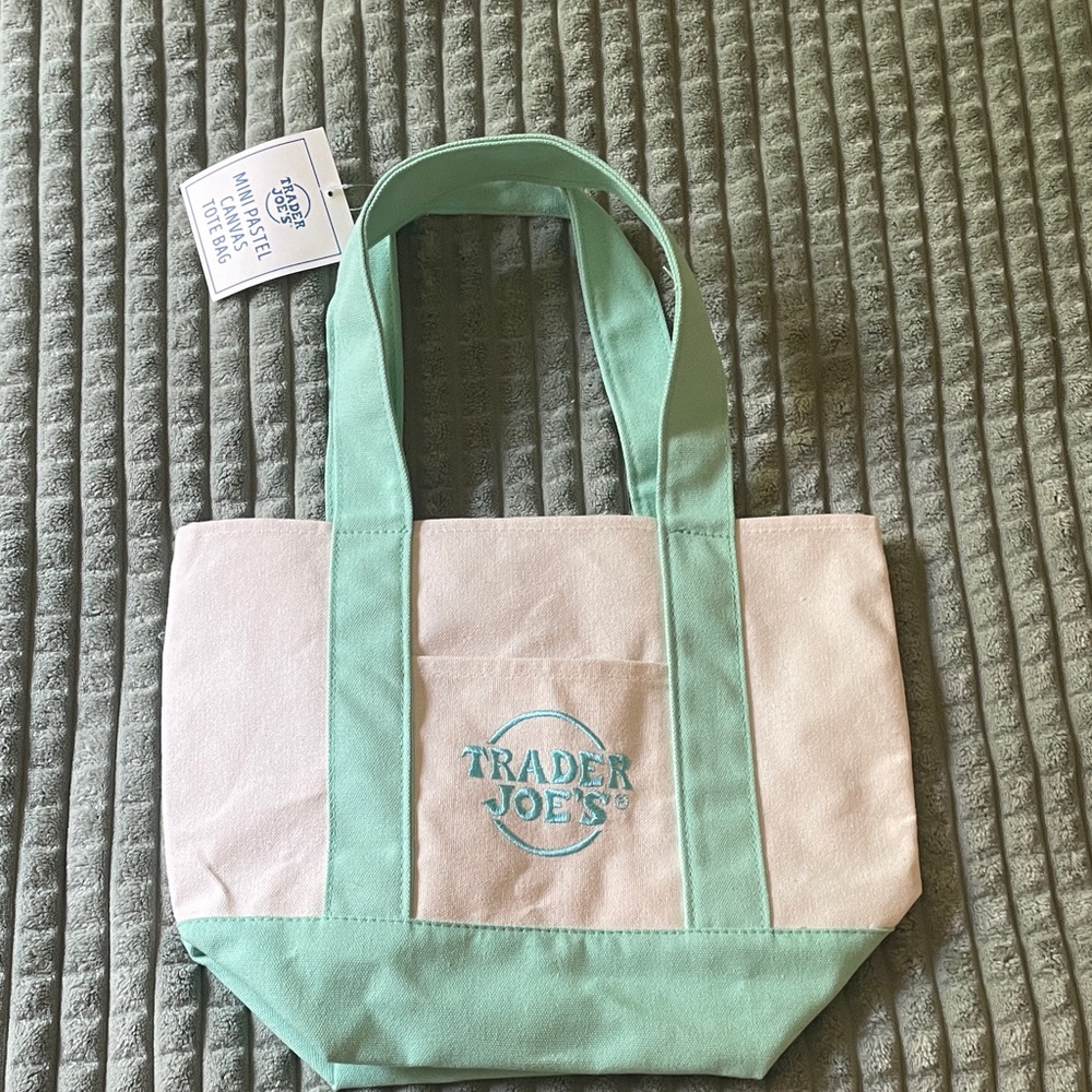 Trader Joe’s Viral Mint & Cream Canvas Tote Bag